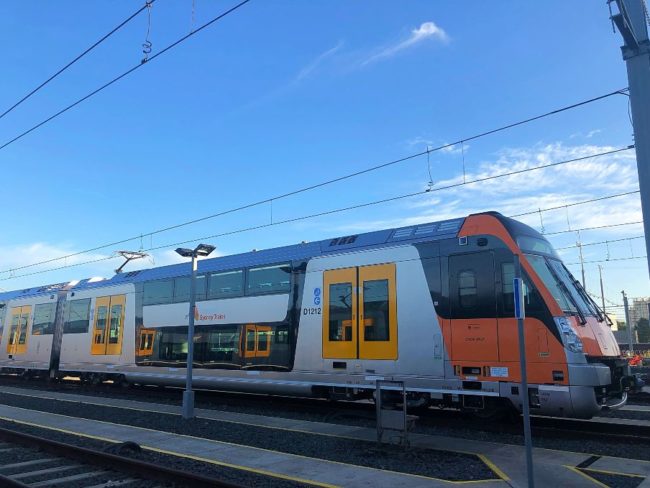 Waratah_5_905x