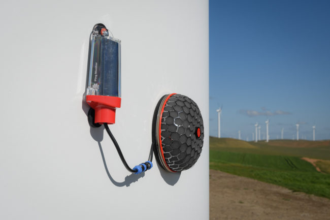 ping-wind-turbine-monitor-7500570.9ae549aa