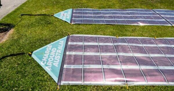 Tesla-printed-solar-panels-844×563