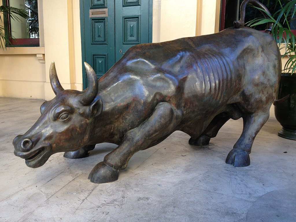 The_Bull_Sculpture (1)