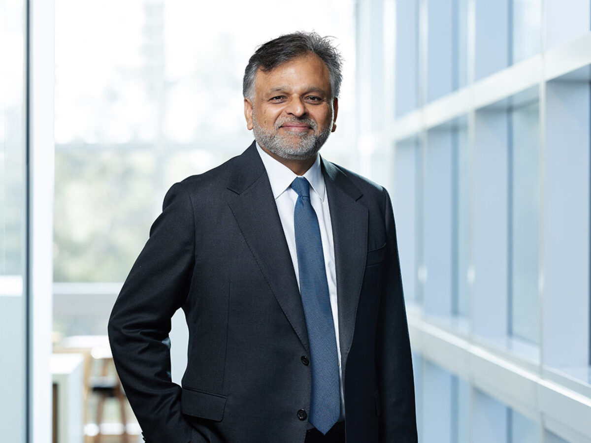 Vik-Executive-Committee-e1751327055729-1200×900-c-default (1)